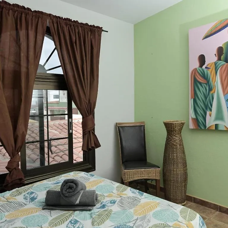 Los Amigos Nest Hostel La Mareta 0*,  Spagna