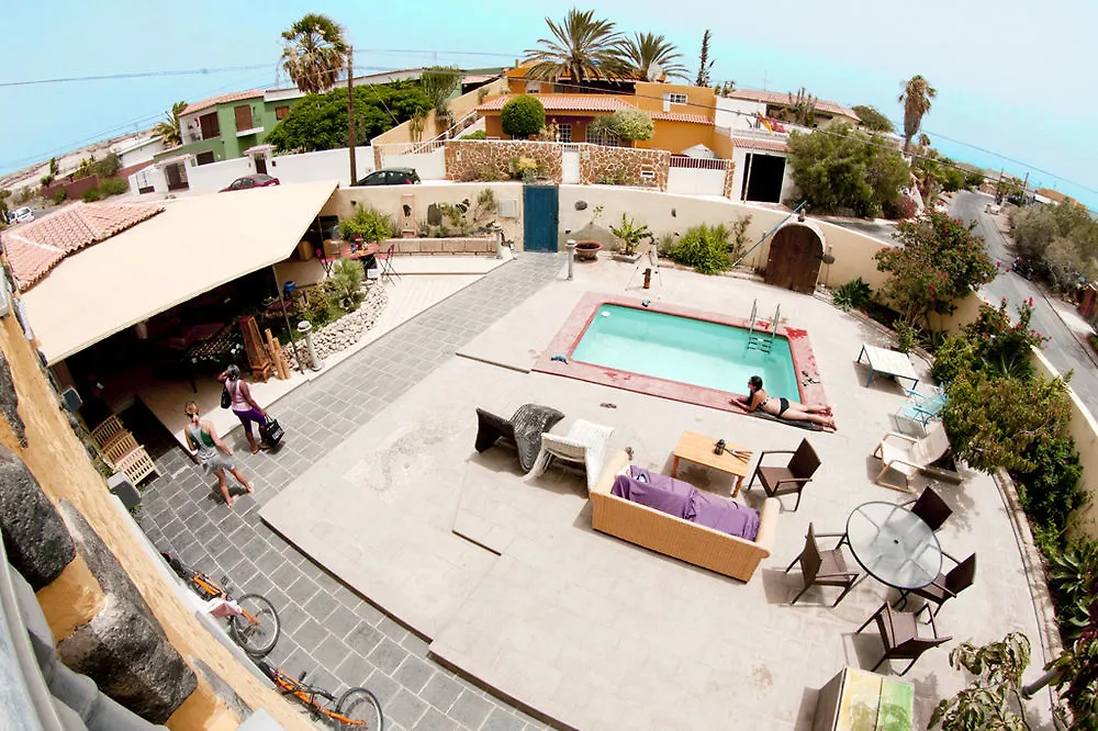 Los Amigos Nest Hostel La Mareta